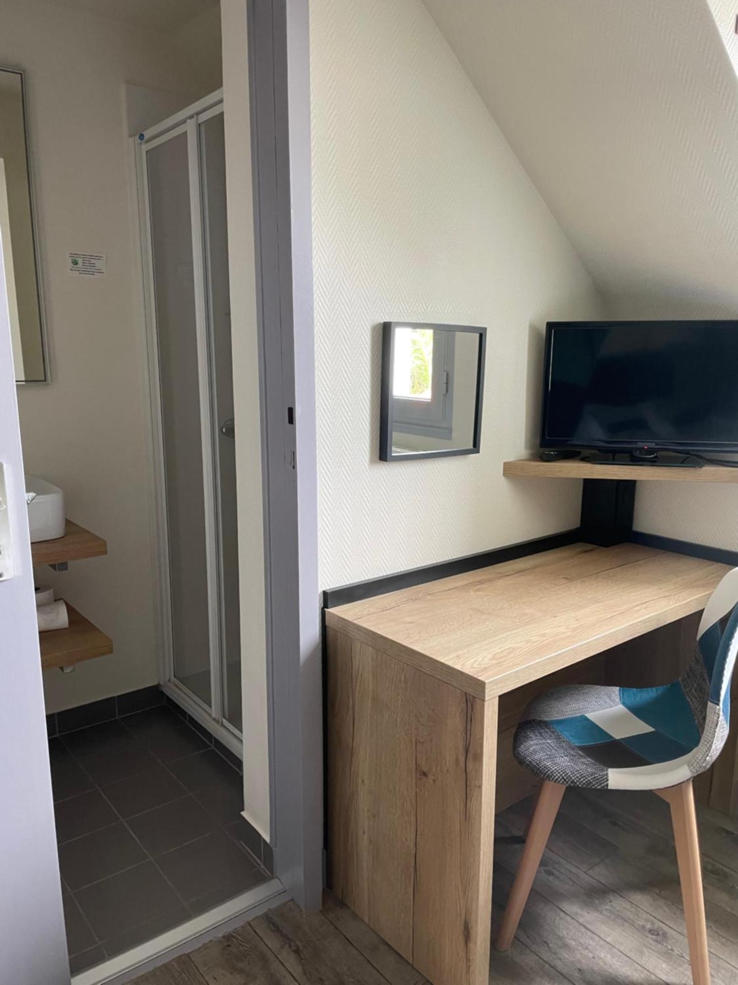 Hotel Aux Tamaris Sauzon Room photo
